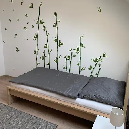 Schoene Und Helle Apartman