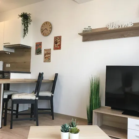 Schoene Und Helle Apartman Deutsch-Wagram