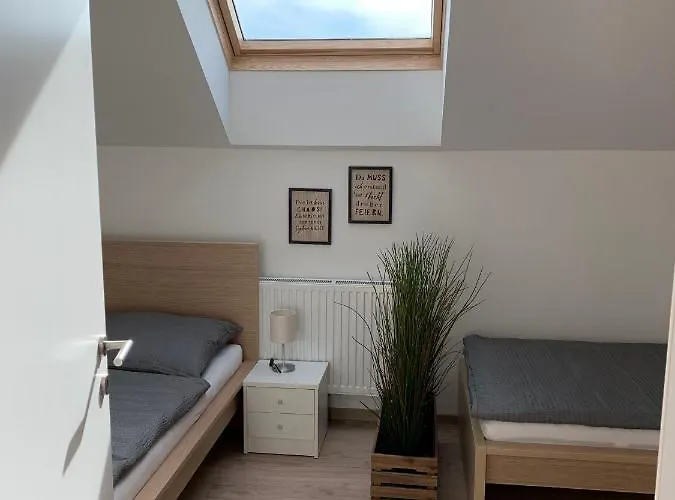 Schoene Und Helle * Deutsch-Wagram