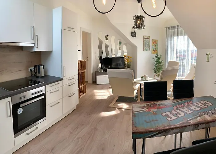 Schoene Und Helle Deutsch-Wagram