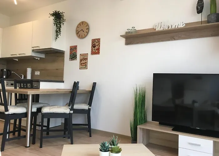 Schoene Und Helle Apartment Deutsch-Wagram